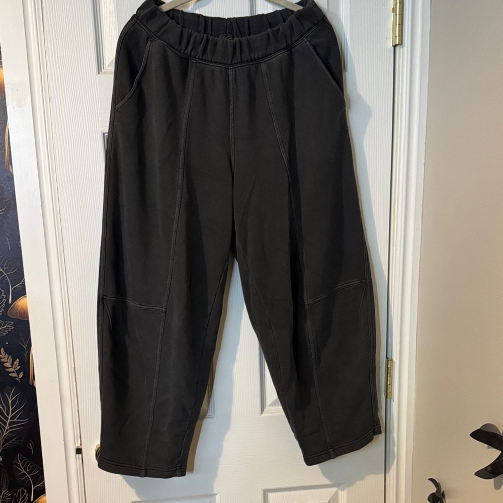 aerie black barrel sweatpants